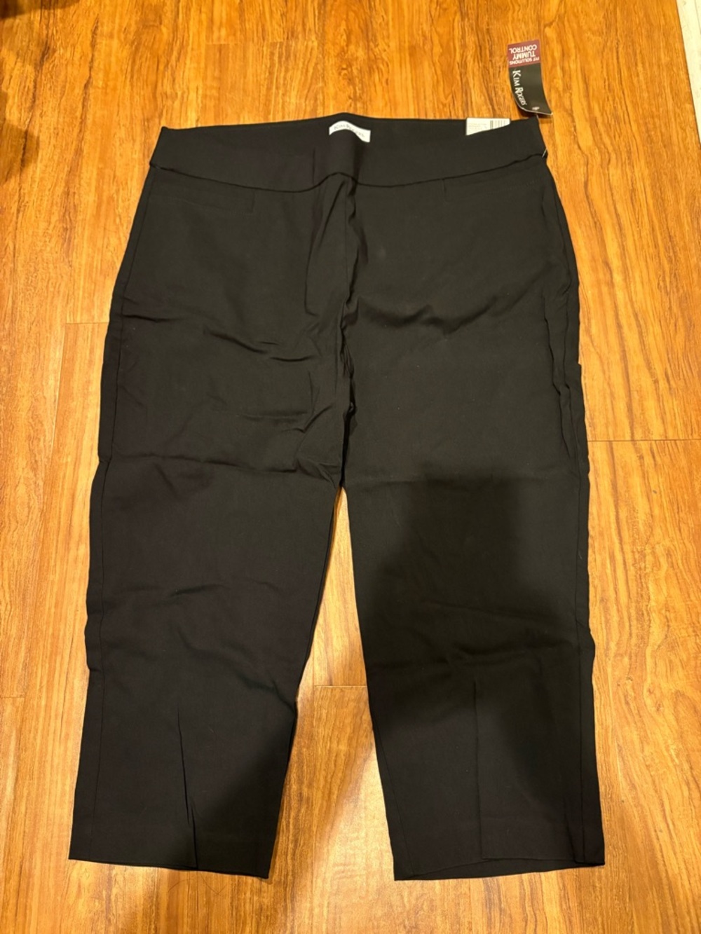 Kim Rogers Black capris Pants - Stretch Pull-On Style